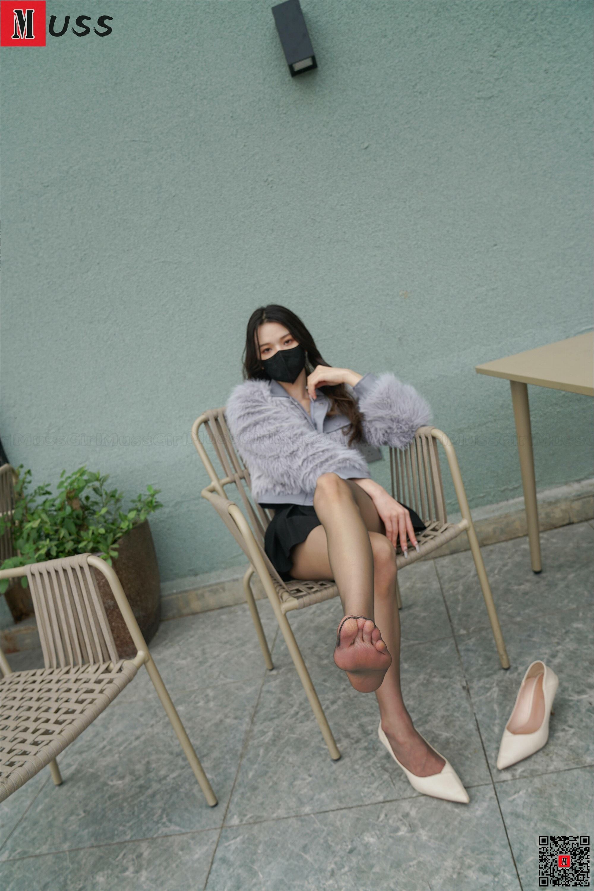 MussGirl慕丝女郎  NO.201 户外灰丝超短裙高跟